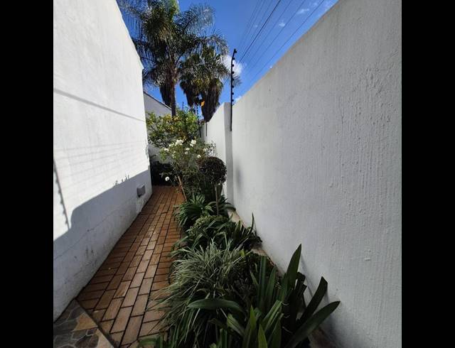 3 BEDROOM HOUSE FOR SALE IN STRATHAVON